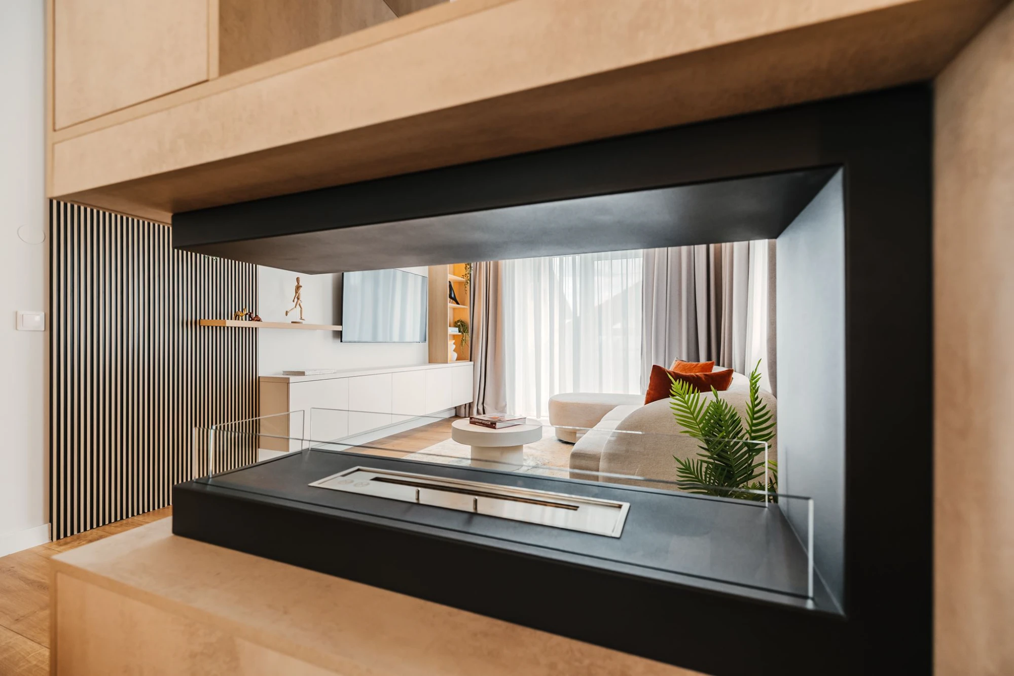 Design Interior Cald și Contemporan - Amenajare Casă Nouă, București - Imagine 3