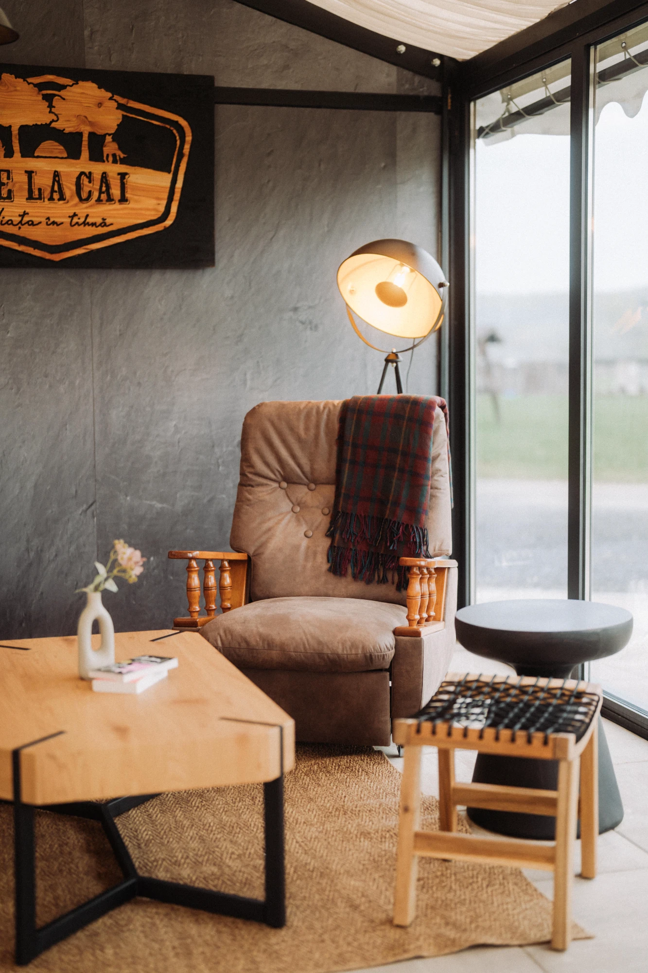 Design interior HORECA și spațiu evenimente private în Cisnădie - Ferma de Cai - Imagine 9